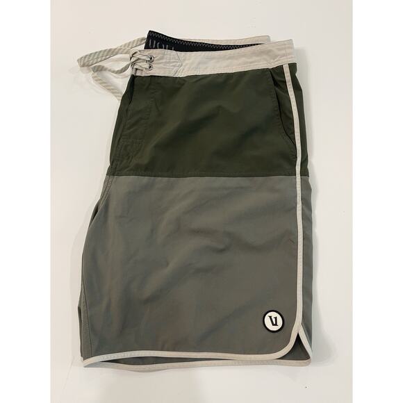 Vuori Shorts Mens 38 Lot Of 2 V314 Performance Cruise Boardshorts - Picture 9 of 10